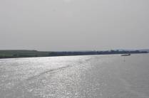 Cruzando um rio Tietê já bem mais limpo, no interior de São Paulo, próximo à Jaú